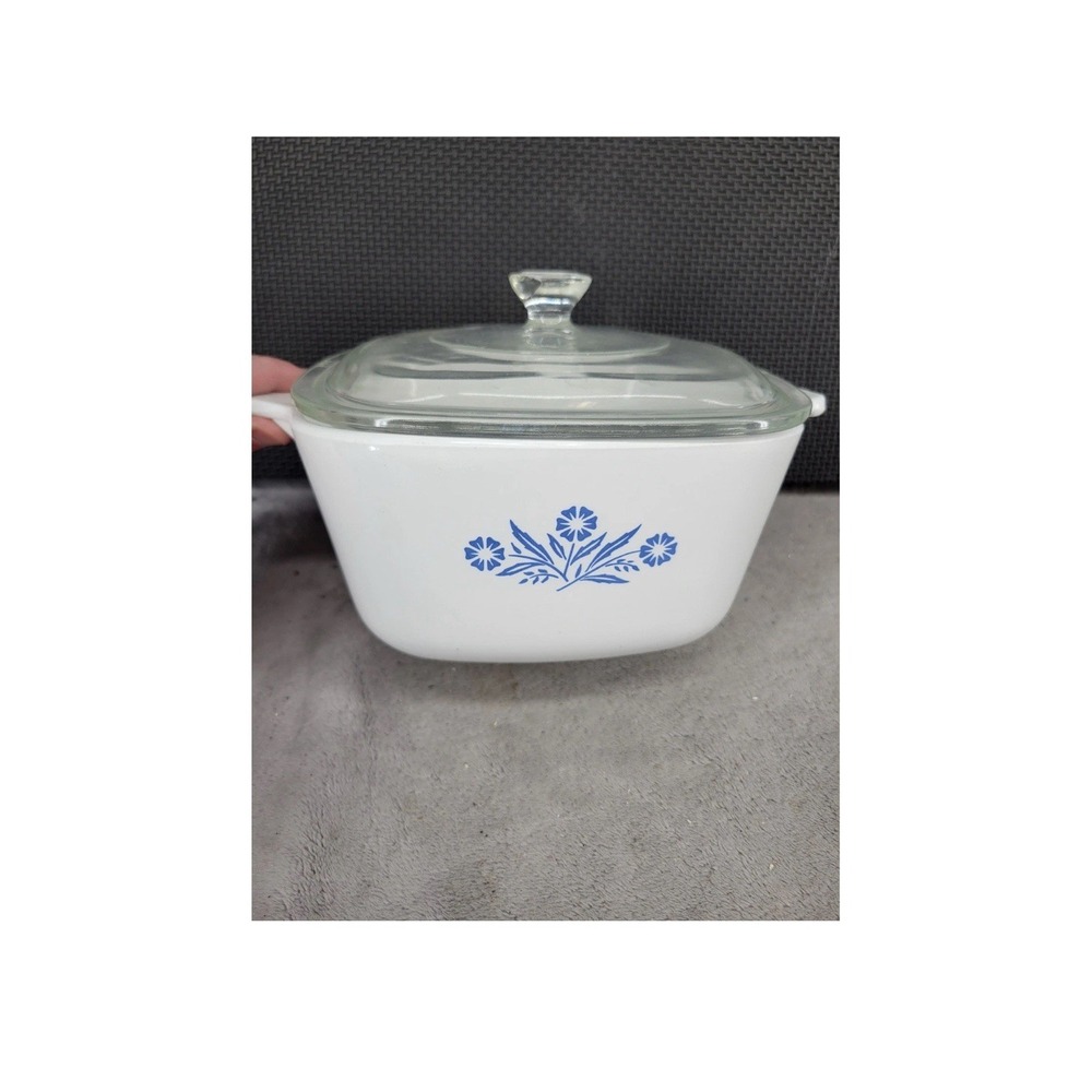 Vintage Corning Ware Blue Cornflower 1.75 Qt Casserole Dish‎ P-1 3/4-B with Lid